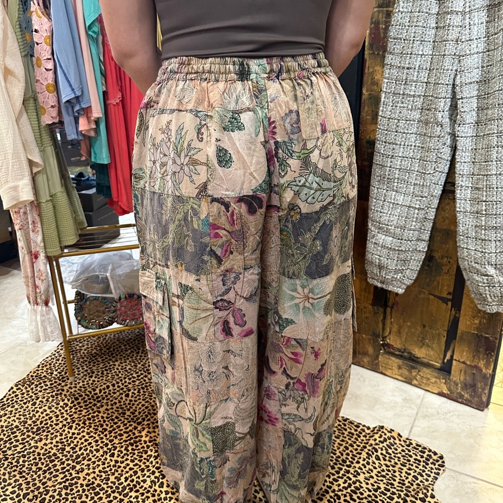 Wide Leg Floral Patchwork Pants in Multicolor - Picture 7 of 11
